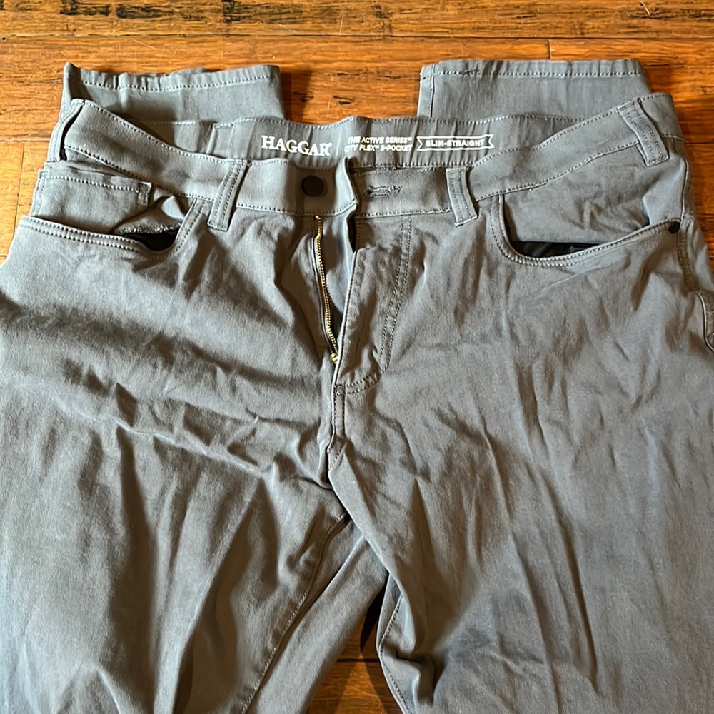 Haggar Slim-Straight “The Active Series City Flex 5-Poxket” Chino Pants